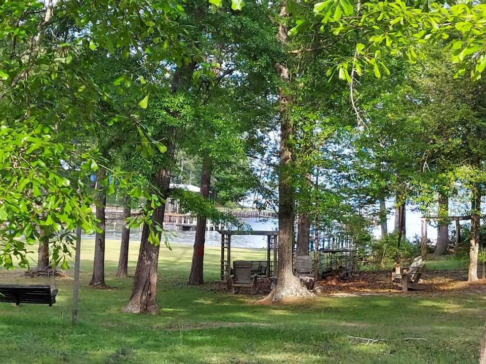 Catfish Cove, 205 Holiday Dr. S, Abbeville, AL – Waterfront